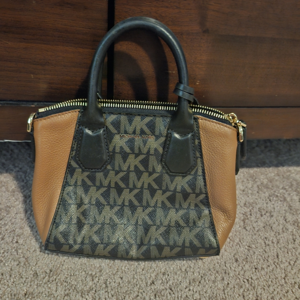 Michael Kors mini bag